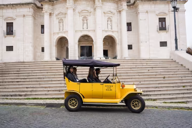 Lisbon Vintage Tours TukTuk